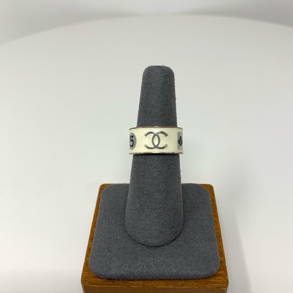 Chanel Vintage 05A CC #5 Ring - Picture 2 of 11